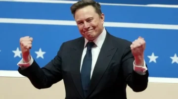 رقم قياسي.. إيلون ماسك يتجاوز 700 مليار دولار في قائمة أثرياء 2025